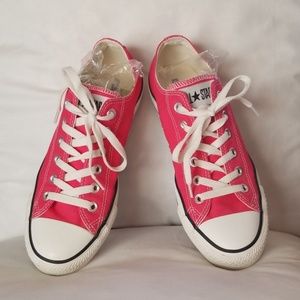 9.0 women's pink converse